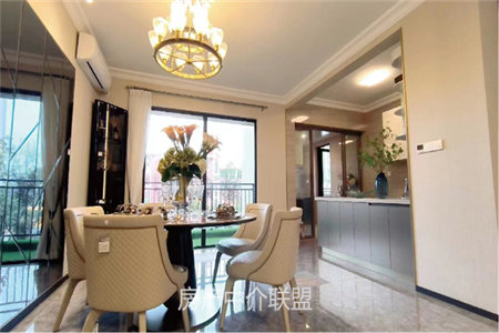 光明新村三室一厅70平米精装修出售